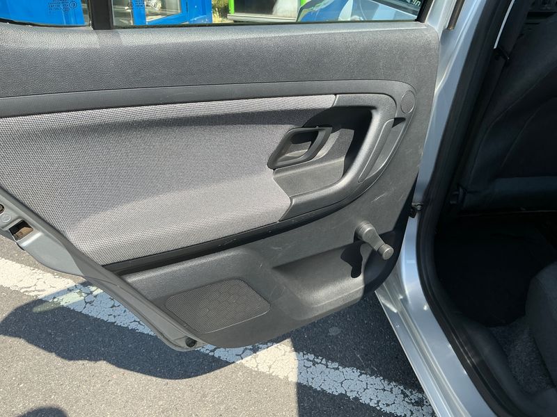 Skoda Fabia 1.2 Cool Edition 2013 – снимка 24