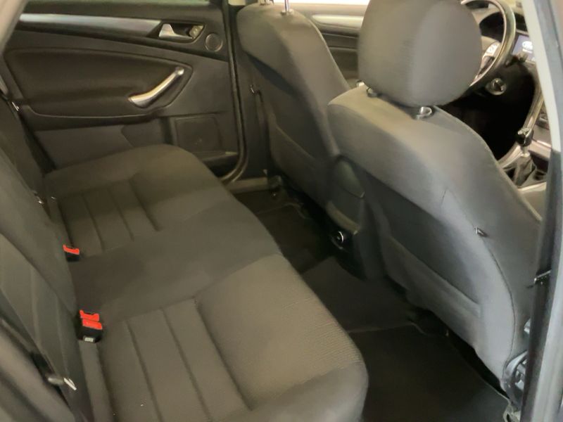Ford Mondeo 2.0 TDCi Titanium 2013 – снимка 19