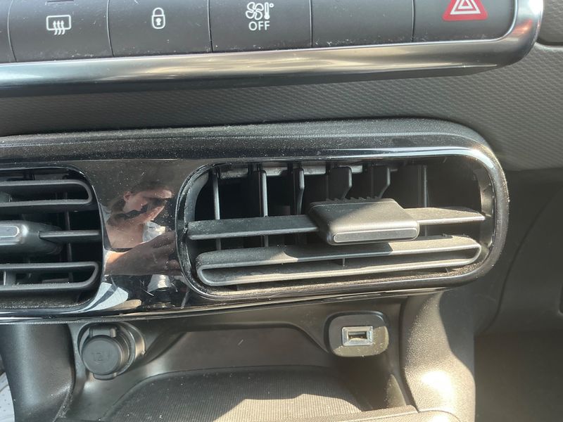 Citroen C4 Cactus 1.6 Blue-HDi Feel 2018 – снимка 23