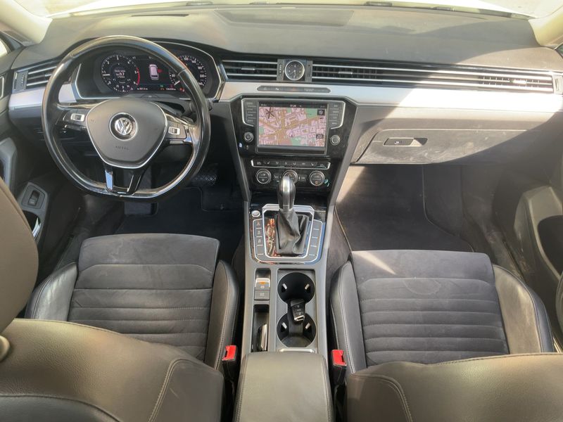 Volkswagen Passat 2.0 TDI Sport BlueMotion Tech 2017 – снимка 17