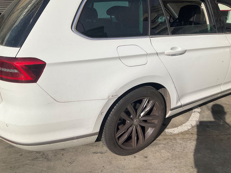 Volkswagen Passat 2.0 TDI Sport BlueMotion Tech 2017 – снимка 23