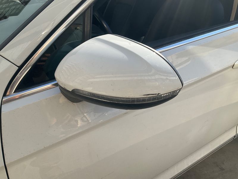 Volkswagen Passat 2.0 TDI Sport BlueMotion Tech 2017 – снимка 27