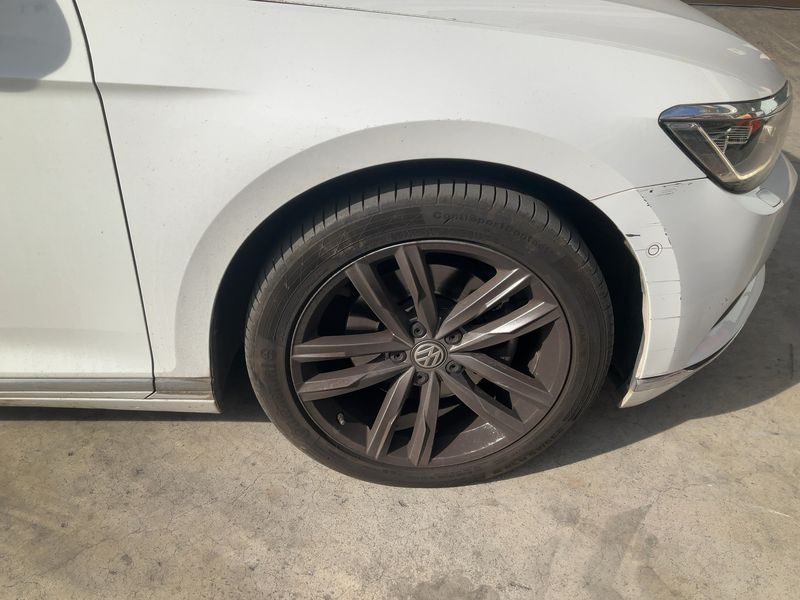 Volkswagen Passat 2.0 TDI Sport BlueMotion Tech 2017 – снимка 11