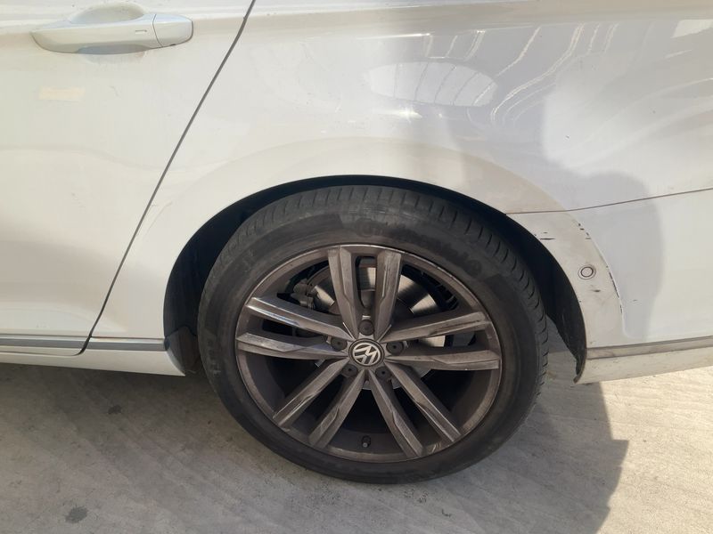 Volkswagen Passat 2.0 TDI Sport BlueMotion Tech 2017 – снимка 5
