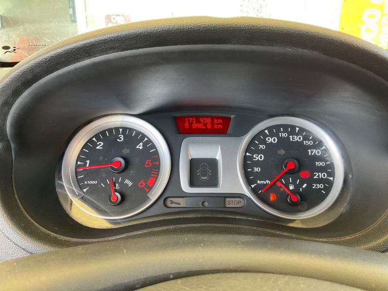 Renault Clio 1.5 dCi Expression 2011 – снимка 4