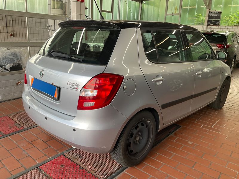 Skoda Fabia 1.2 TSI Sport 2010 – снимка 2