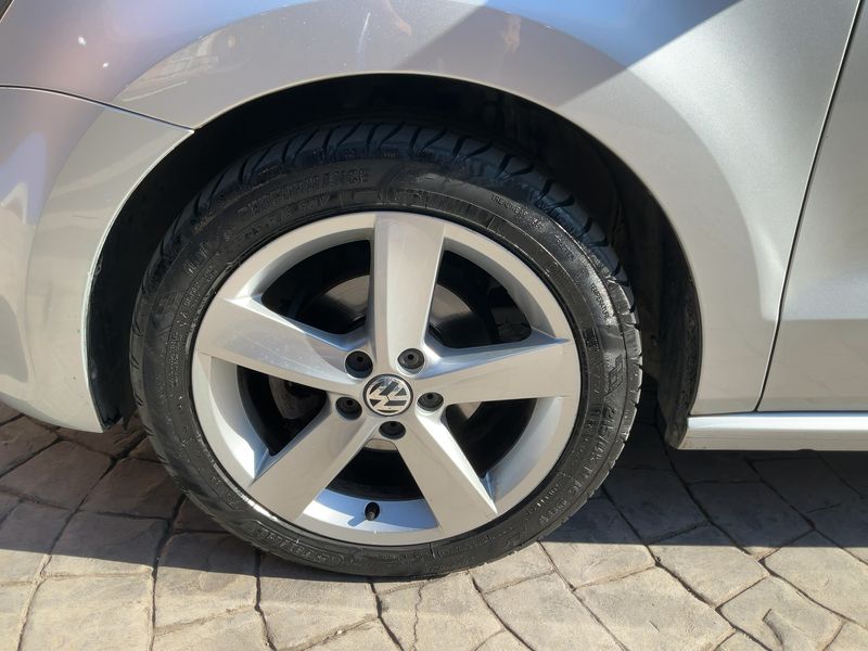 Volkswagen Polo 1.6 TDI Highline 2013 – снимка 3
