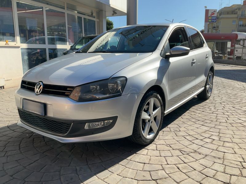 Volkswagen Polo 1.6 TDI Highline 2013 – снимка 2