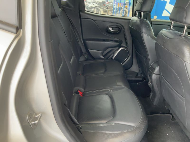 Jeep Renegade 1.6 M-Jet Limited FWD 2018 – снимка 19