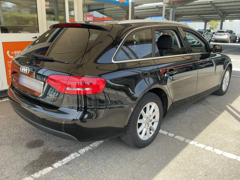 Audi A4 1.8 TFSI Attraction 2010 – снимка 8