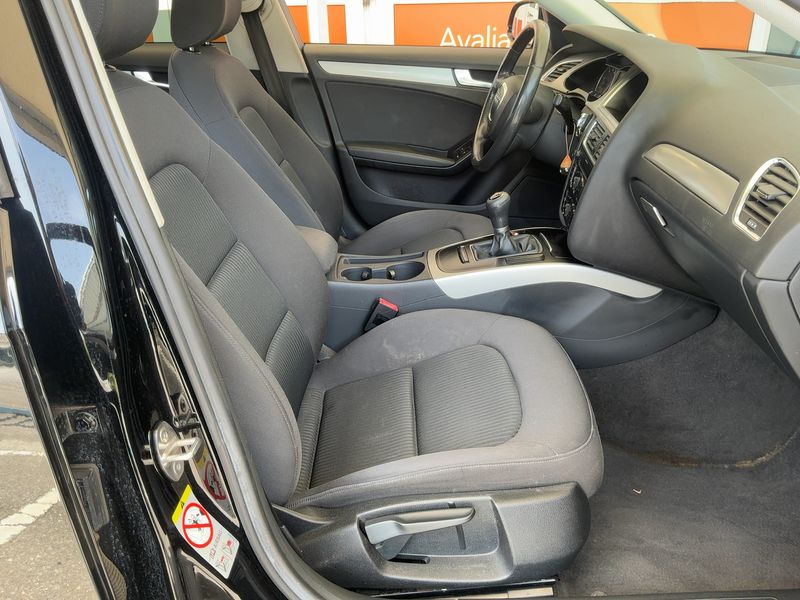 Audi A4 1.8 TFSI Attraction 2010 – снимка 16