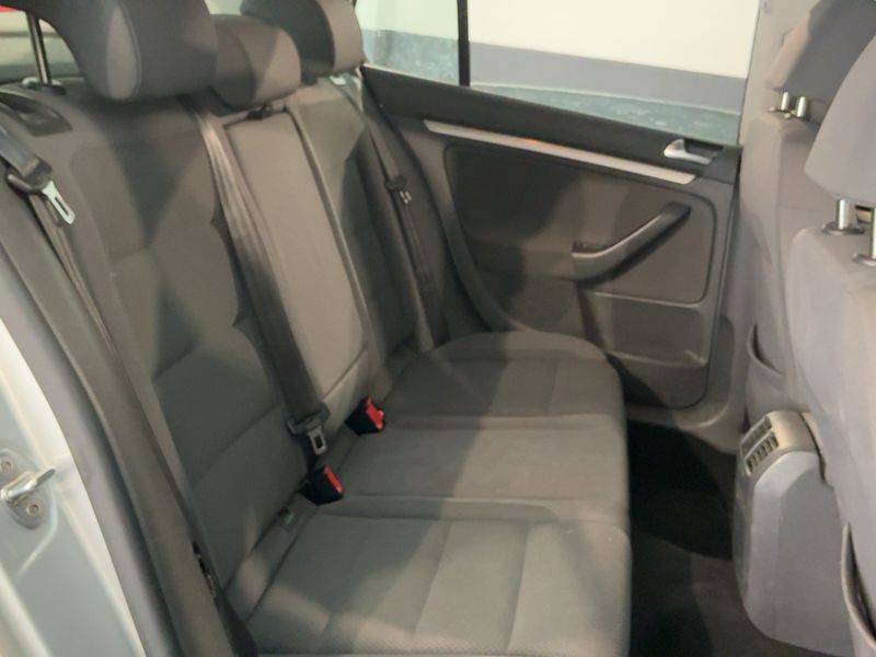 Volkswagen Golf V 1.9 TDI Highline 2009 – снимка 14
