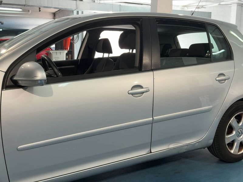 Volkswagen Golf V 1.9 TDI Highline 2009 – снимка 4