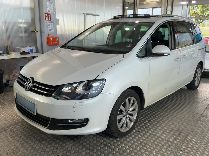 Volkswagen Sharan 2.0 TDI Highline BlueMotion Tech 2014 – снимка 2