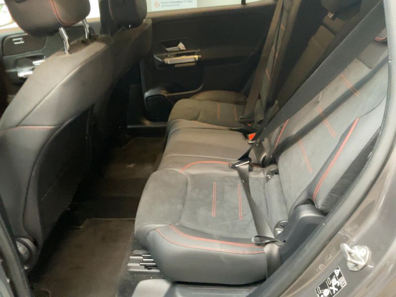Mercedes-Benz GLB-Klasse GLB 250 4Matic AMG Line 2022 – снимка 19