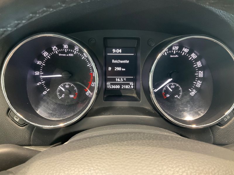 Skoda Yeti 2.0 TDI Elegance Outdoor 4x4 2014 – снимка 19