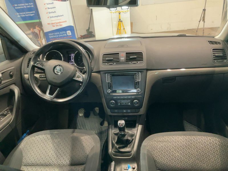 Skoda Yeti 2.0 TDI Elegance Outdoor 4x4 2014 – снимка 18