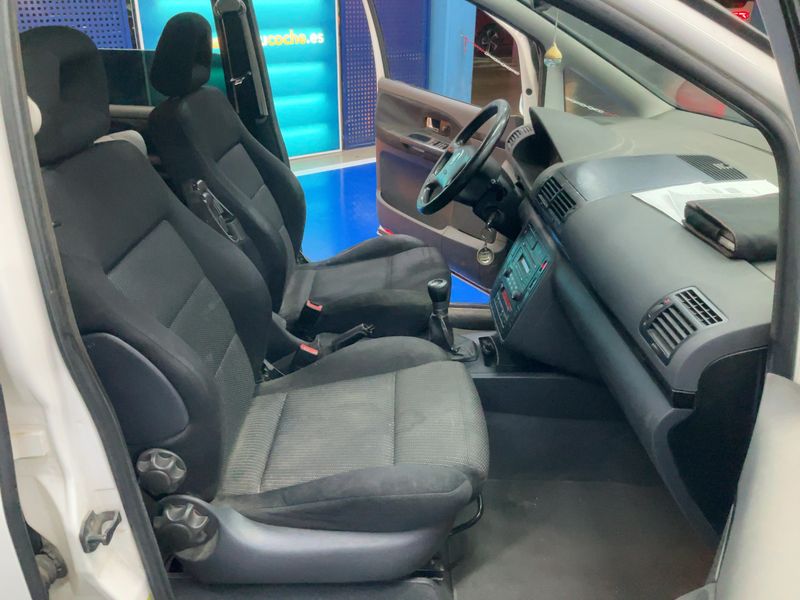 Seat Alhambra 2.0 TDI Sport Plus 2009 – снимка 16