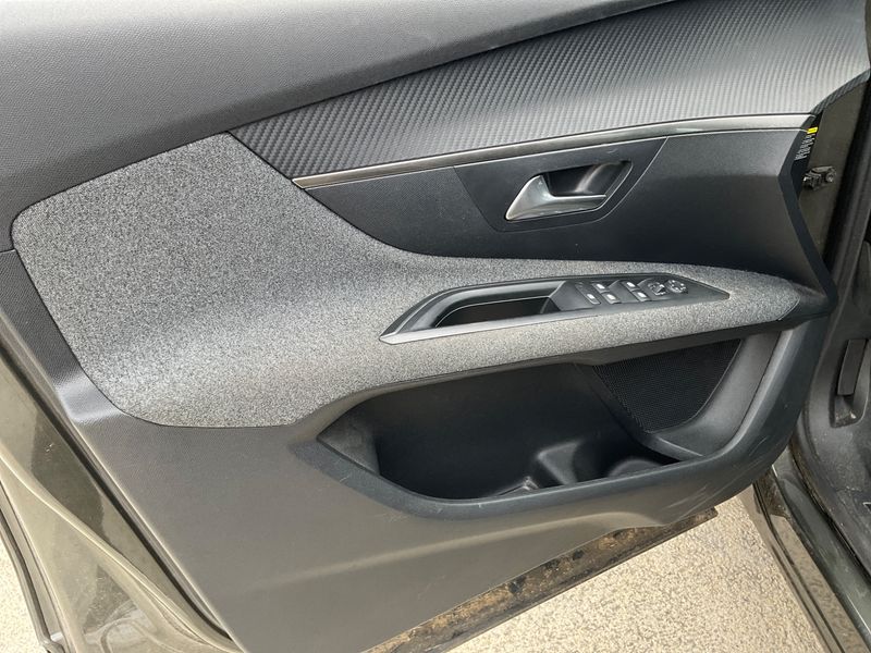 Peugeot 3008 1.5 Blue-HDi Active Business 2018 – снимка 27