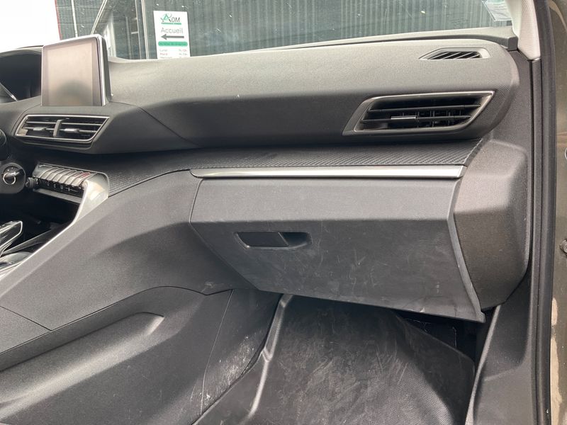 Peugeot 3008 1.5 Blue-HDi Active Business 2018 – снимка 25