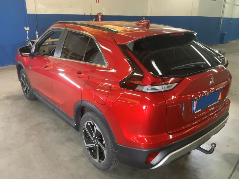 Mitsubishi Eclipse Cross 2.4 Plug-in Hybrid Top 4WD 2021 – снимка 6