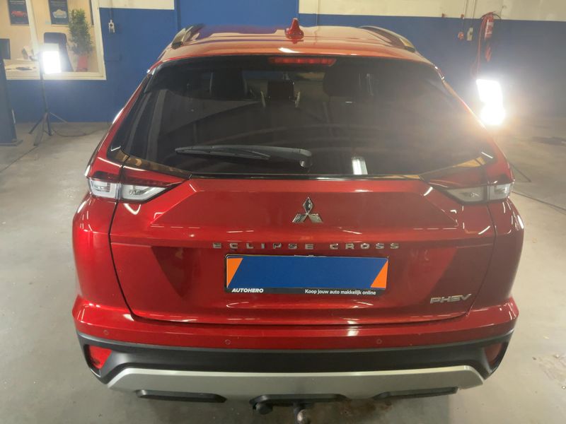Mitsubishi Eclipse Cross 2.4 Plug-in Hybrid Top 4WD 2021 – снимка 7