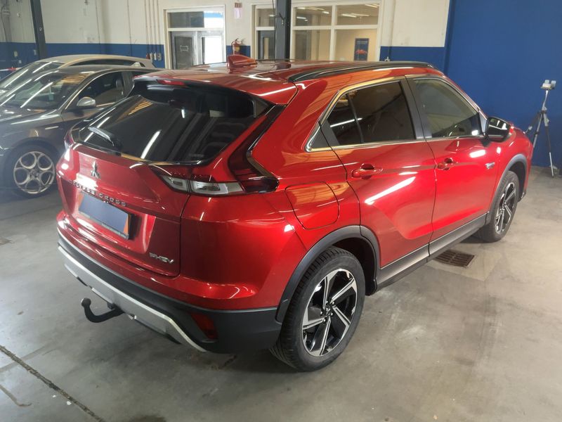 Mitsubishi Eclipse Cross 2.4 Plug-in Hybrid Top 4WD 2021 – снимка 8