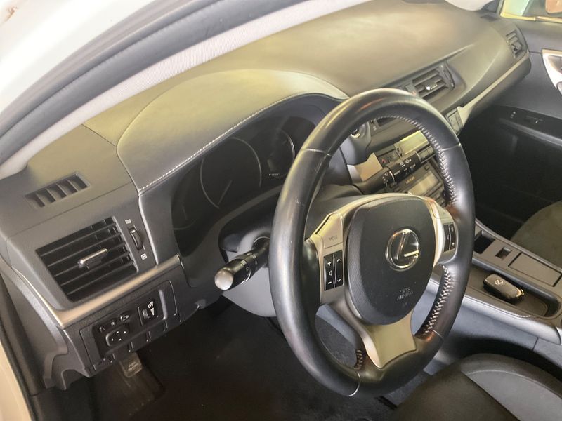 Lexus CT-Serie CT 200h 2013 – снимка 25