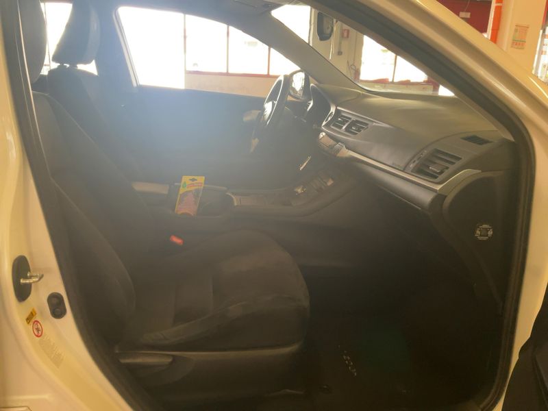 Lexus CT-Serie CT 200h 2013 – снимка 16