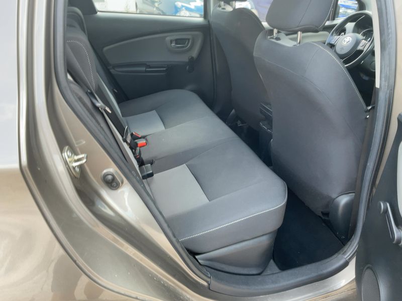 Toyota Yaris 1.5 Hybrid Active 2019 – снимка 19