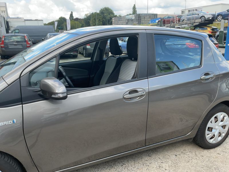 Toyota Yaris 1.5 Hybrid Active 2019 – снимка 4