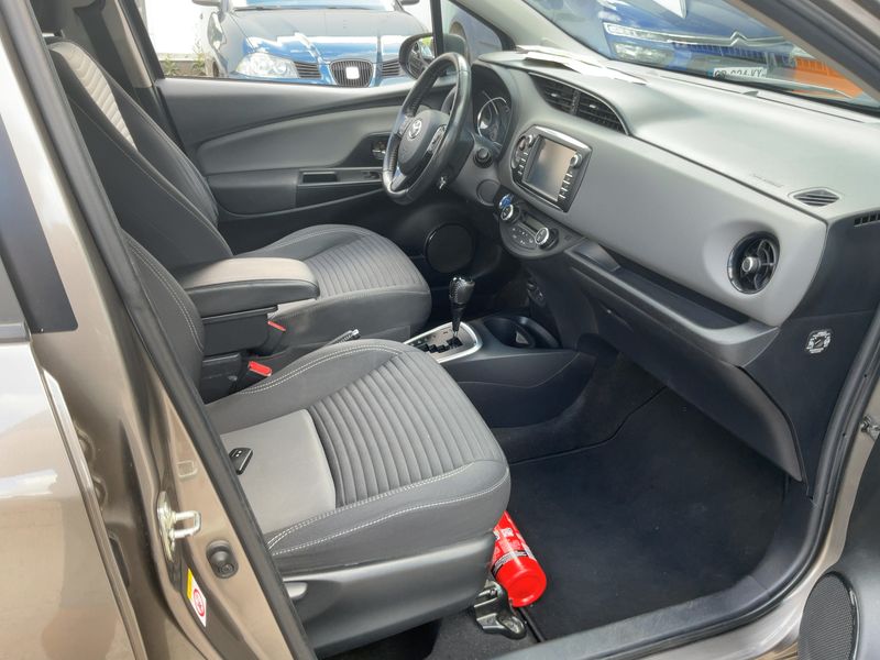 Toyota Yaris 1.5 Hybrid Active 2019 – снимка 16