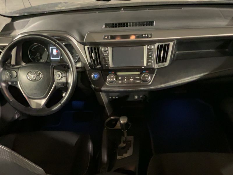 Toyota RAV 4 2.5 Hybrid Active 2017 – снимка 17