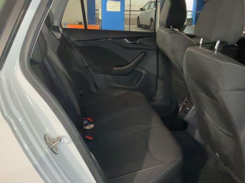 Skoda Kamiq 1.0 TSI Ambition 2021 – снимка 19