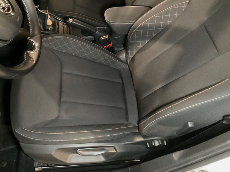 Skoda Kamiq 1.0 TSI Ambition 2021 – снимка 23