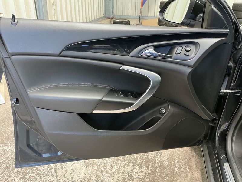 Opel Insignia Sports Tourer 2.0 CDTI Innovation 2016 – снимка 36