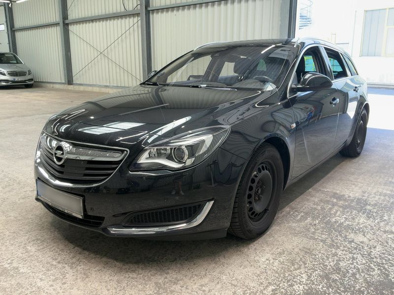 Opel Insignia Sports Tourer 2.0 CDTI Innovation 2016 – снимка 1