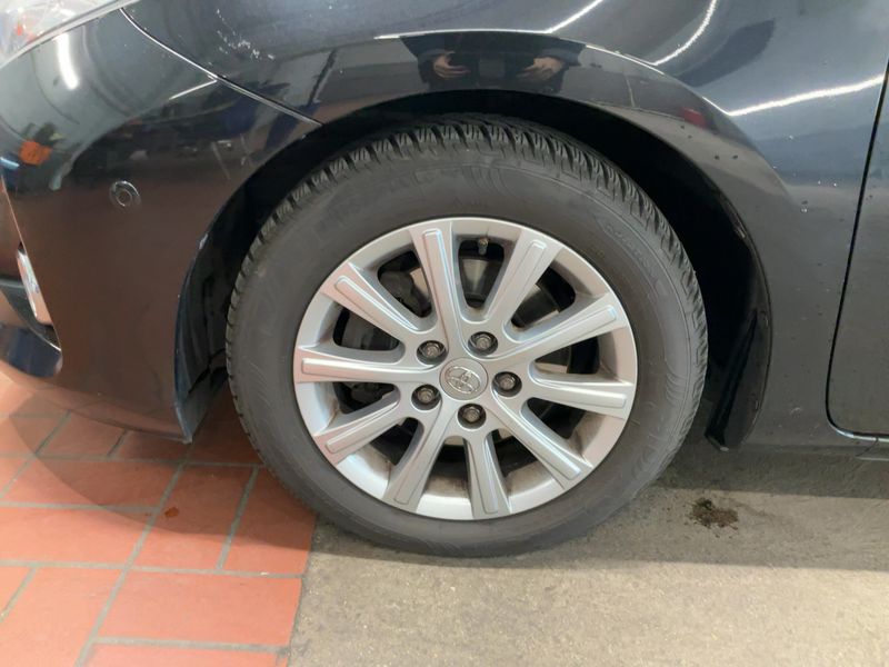 Toyota Auris 2.0 D-4D Edition 2015 – снимка 3