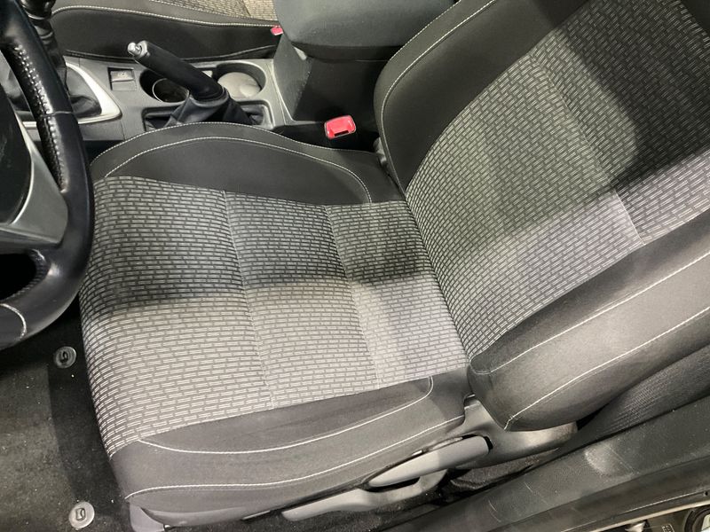Toyota Auris 2.0 D-4D Edition 2015 – снимка 26