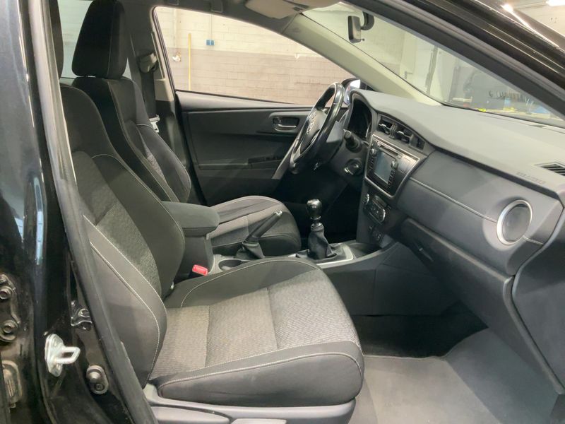 Toyota Auris 2.0 D-4D Edition 2015 – снимка 17
