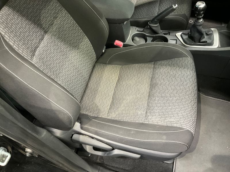 Toyota Auris 2.0 D-4D Edition 2015 – снимка 29