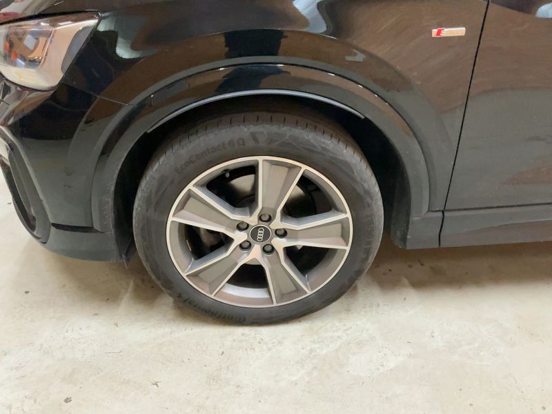 Audi Q2 35 TDI S line 2022 – снимка 3