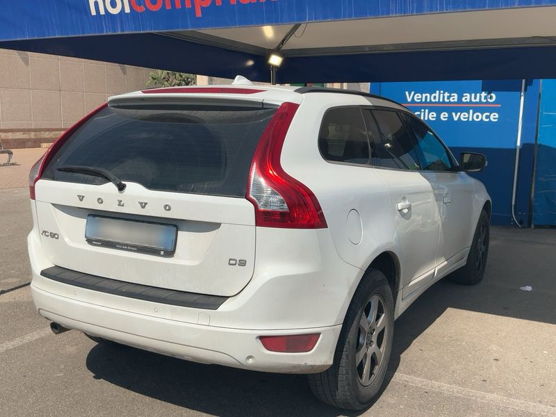 Volvo XC60 2.0 D4 Momentum 2WD 2011 – снимка 8