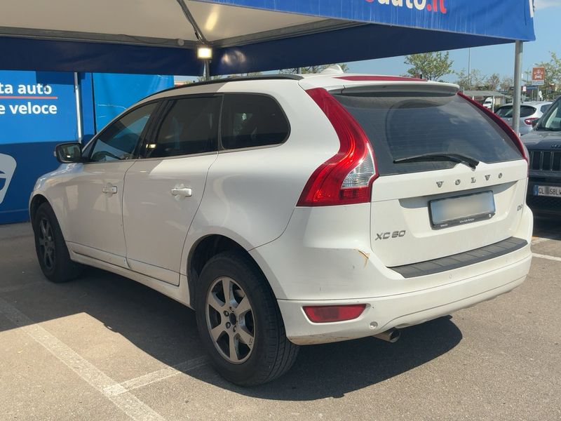 Volvo XC60 2.0 D4 Momentum 2WD 2011 – снимка 6