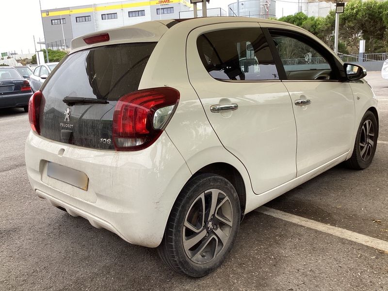 Peugeot 108 1.2 VTi Allure 2016 – снимка 8