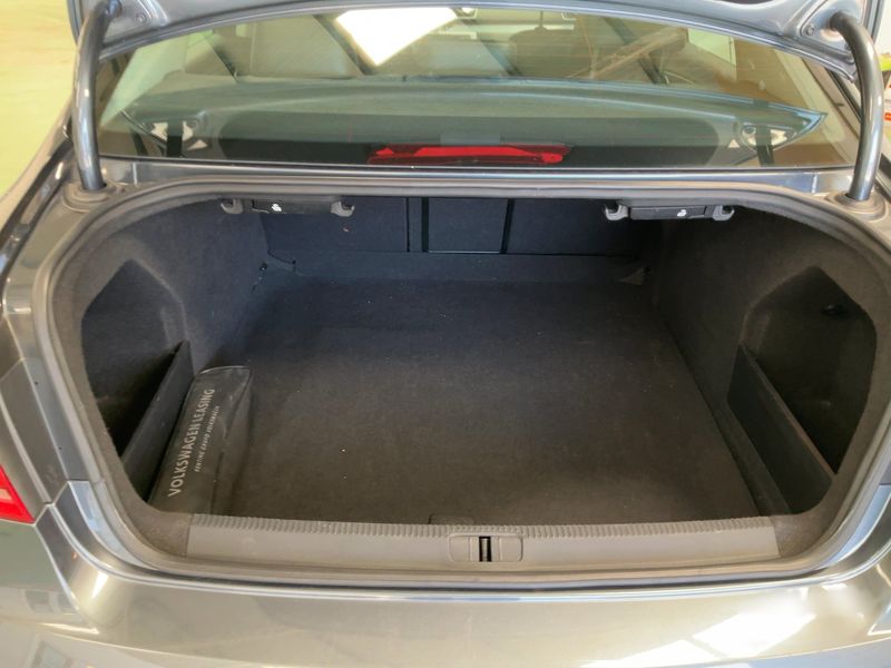 Volkswagen Passat 2.0 TDI Highline BlueMotion Tech 2011 – снимка 10