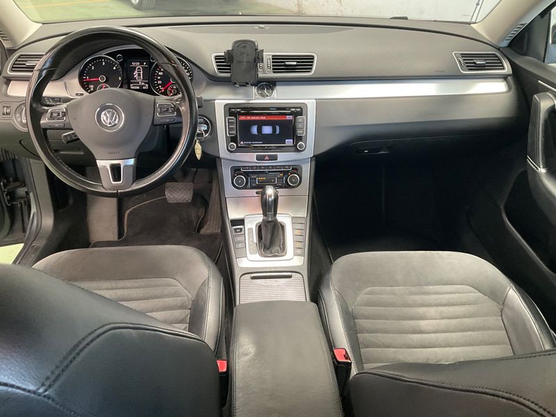 Volkswagen Passat 2.0 TDI Highline BlueMotion Tech 2011 – снимка 12