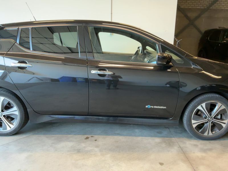 Nissan Leaf electric drive 110 kW N-Connecta 2018 – снимка 10