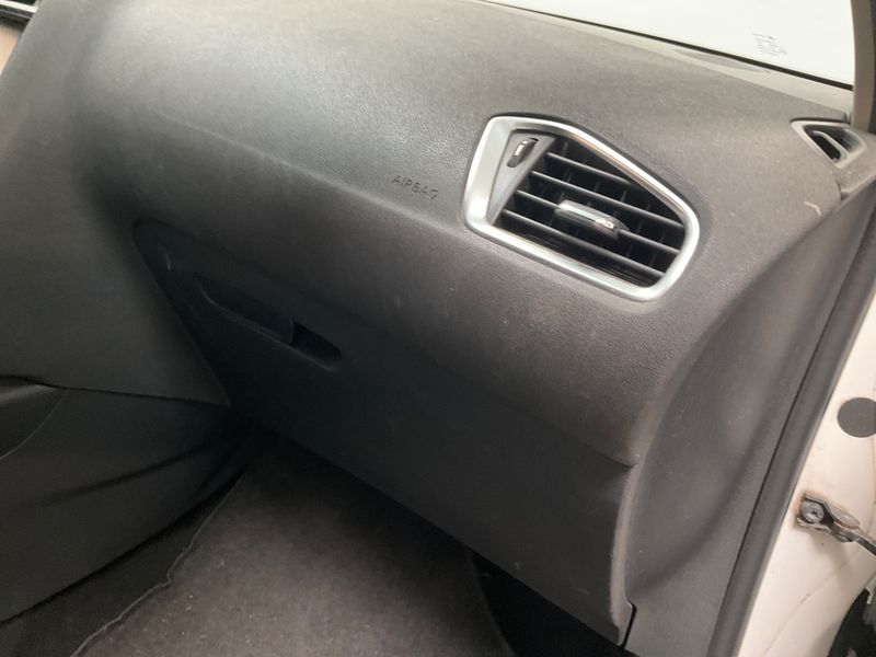 Citroen C4 1.6 Blue-HDi Millenium Business 2017 – снимка 31