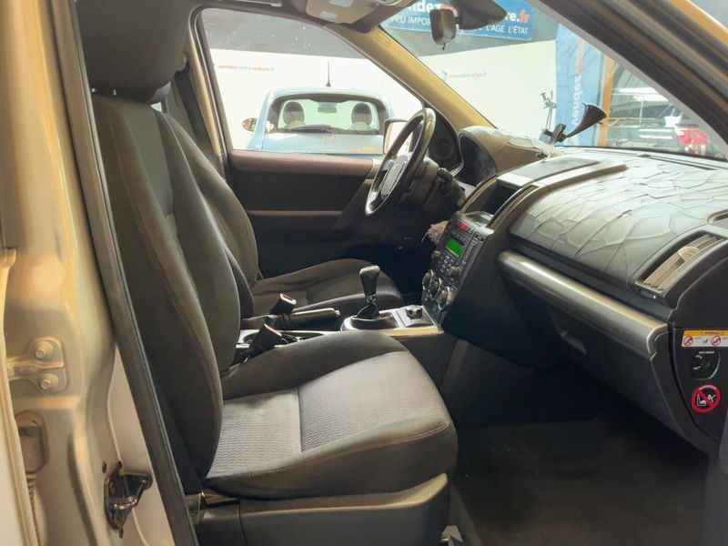 Land Rover Freelander 2.2 Td4 S 2011 – снимка 16
